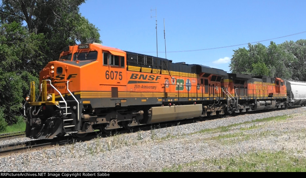 BNSF 6075